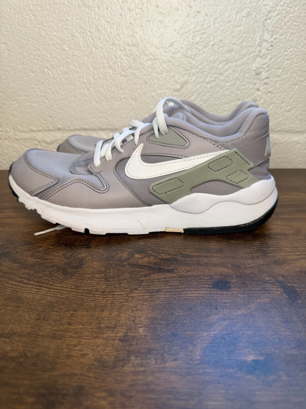 Nike Grey/White Athletic Sneakers